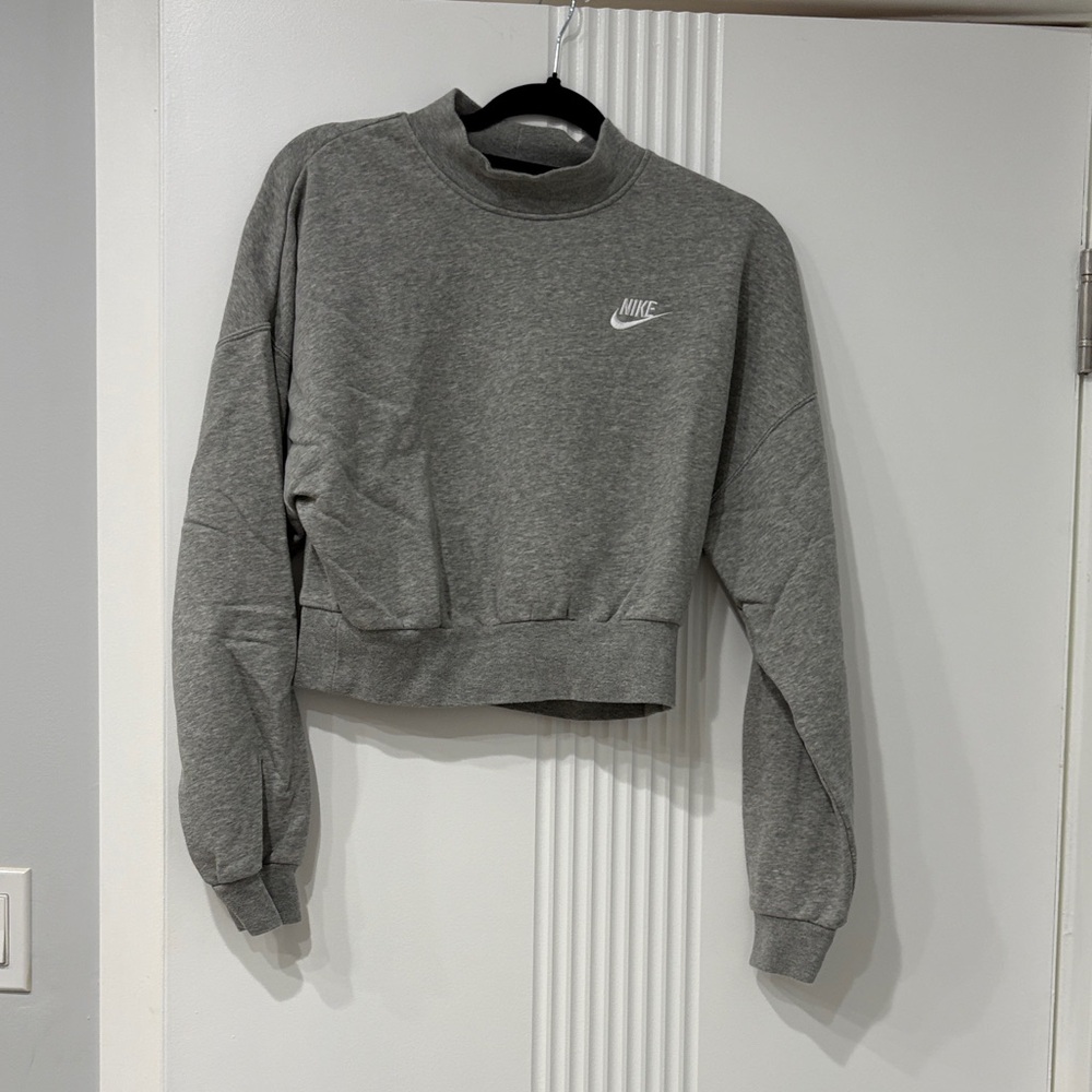 Nike Women's Gray Cropped Sweatshirt